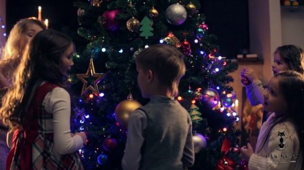 Праздник к нам приходит (Holidays Are Coming). Studio "Black CaT"