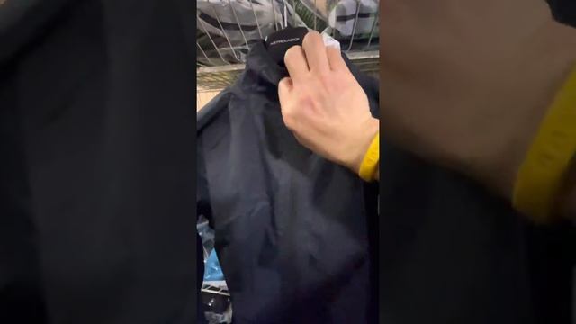 Велоформа и велоодежда из Италии. Видео-обзор крутой веловетровки Biemme с полной защитой от дождя? смотреть онлайн