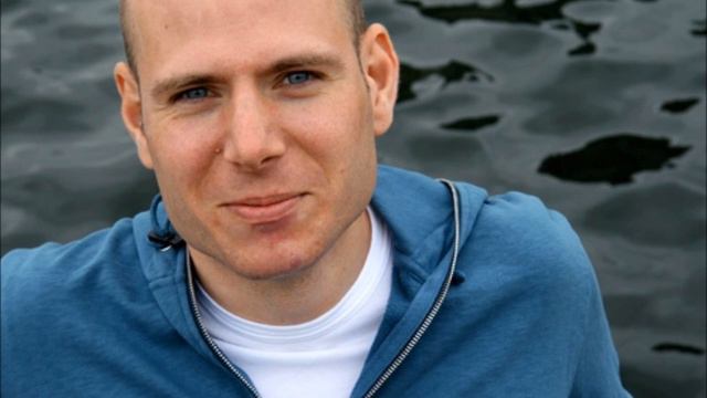 Martin Stig Andersen - Rabbit at the Airport (2006) смотреть онлайн