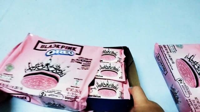 Blackpink x Oreo Unboxing Part II + over 10pcs review | KPOP смотреть онлайн