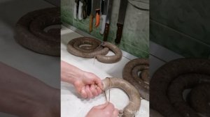 Как вязать колбасы в свиной череве. Вязка Краковской колбасы, сарделек, шпикачек...