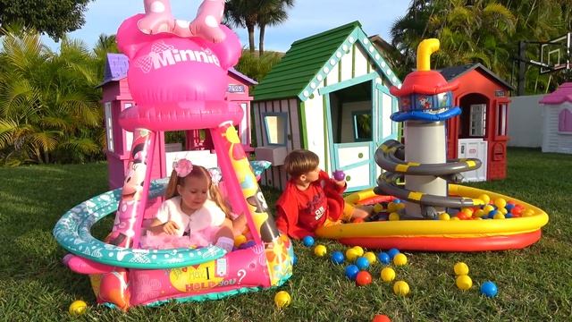 Diana and Roma Playing with new Friends & pretend play with toys смотреть онлайн