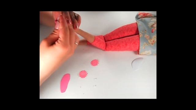 МК "Цветочный Ангел Тильда". Часть 2.3. Обуваем куклу. смотреть онлайн