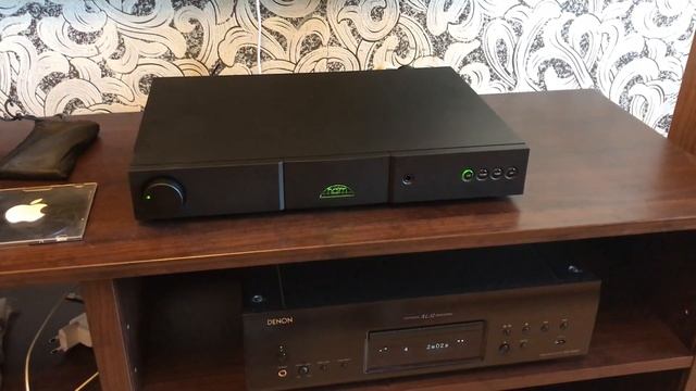 Интегральный усилитель Naim NAIT 5si - распаковка и включение смотреть онлайн