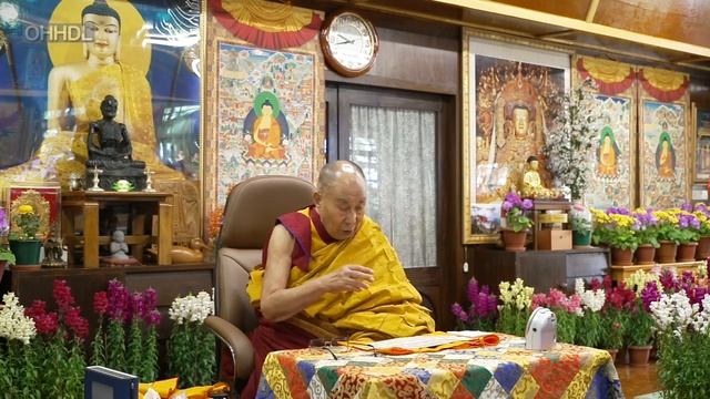 Далай-лама. «Три основы пути» и «Восхваление 17 пандит Наланды». День 2 смотреть онлайн