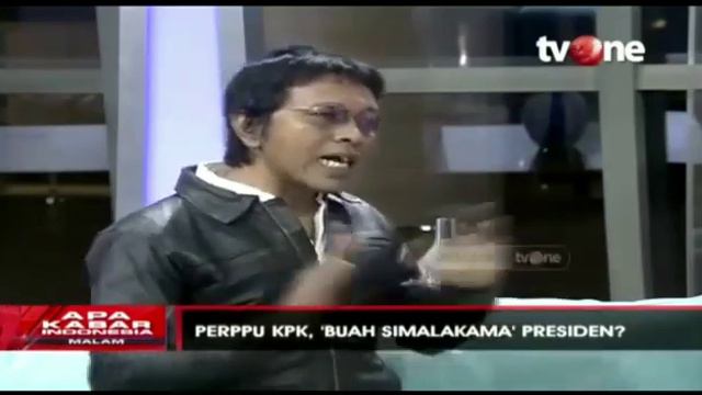 Jawaban Andian Napitupulu tentang Perppu KPK смотреть онлайн