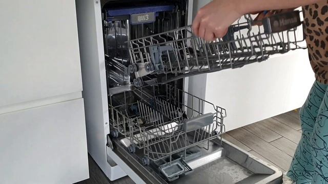 ?Уборка после праздников?Пятновыводитель Кислородный отбеливатель Brandfree ? смотреть онлайн