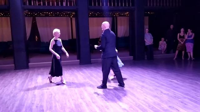 Милонга Б2. 15.10.2019 DJ Эльвира Эваш. ДР Александра Шамсутдинова.Танец именинника 2 смотреть онлайн