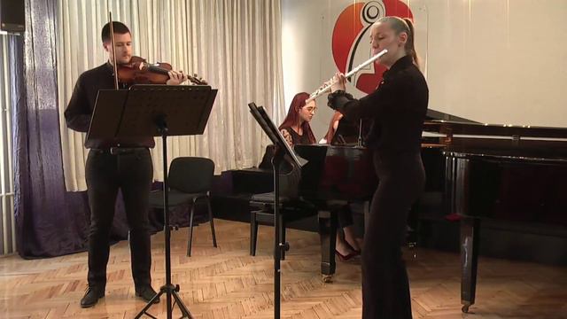 Jacques Ibert - Deux Interludes For Flute, Violin And Piano смотреть онлайн