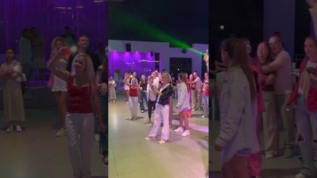 Ираклий Пирцхалава исполняет песню на родном грузинском языке. LIVE may 2023 смотреть онлайн