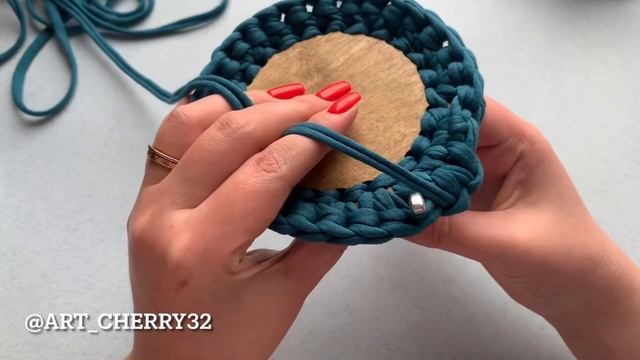 Корзина с деревянным дном из трикотажной пряжи смотреть онлайн