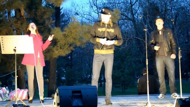 Празднование Пасхи на центральной площади Мариуполя(4) смотреть онлайн