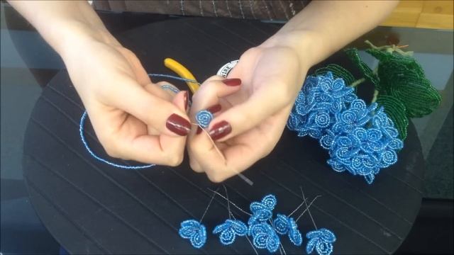 ГОРТЕНЗИЯ из БИСЕРА. Beaded HORTENSIA. Часть 1/2. БИСЕРОПЛЕТЕНИЕ для НАЧИНАЮЩИХ смотреть онлайн