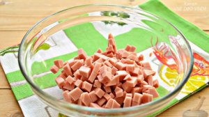 Салат «Нежность» с плавленым сыром и колбасой