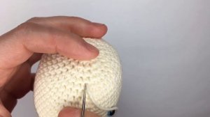 Как сделать ровную макушку. Как закрепить нить. Уроки вязания крючком. Амигуруми. Вязаные игрушки.