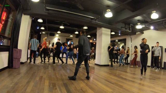 Jonathan & Yared (Mexico) (Bachata Shines workshop) at the Baila Con Gusto Night on November 16 201 смотреть онлайн