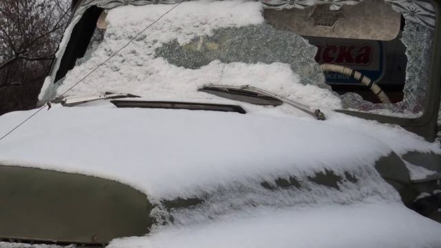 Разбитые стёкла на автомобиле хозяин которого отказался платить вымогателям смотреть онлайн