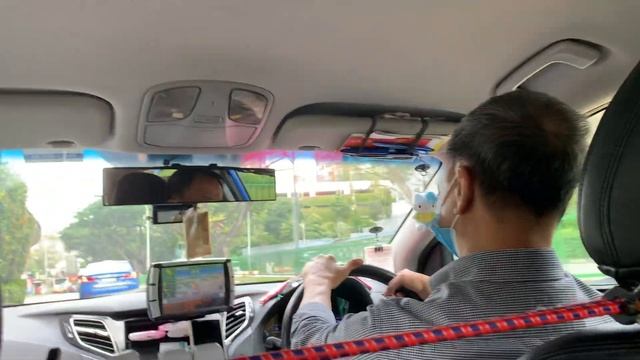 Comfort Delgro Taxi - SHC8742D - HYUNDAI / I40 1.7 CRDI F/L AT ABS AIRBAG 4DR смотреть онлайн