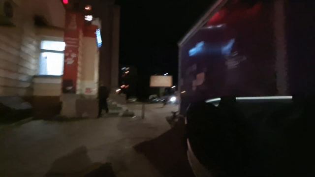 Проспект Ленина в Коврове возле завода имени Василия Алексеевича Дегтярева вечер. на велике еду смотреть онлайн