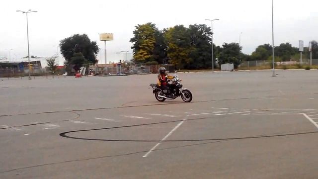Учимся кататься на Honda Shadow VT 500 C 1985 смотреть онлайн