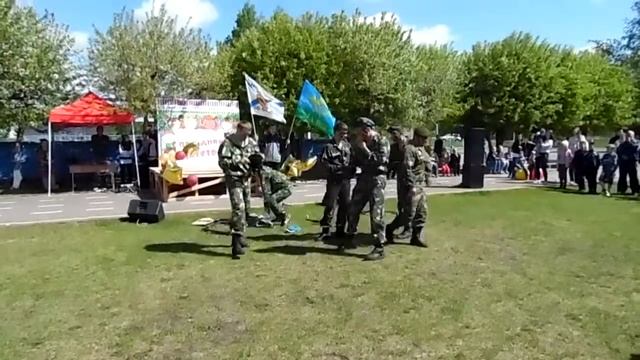 Жёсткая показуха десантников смотреть онлайн