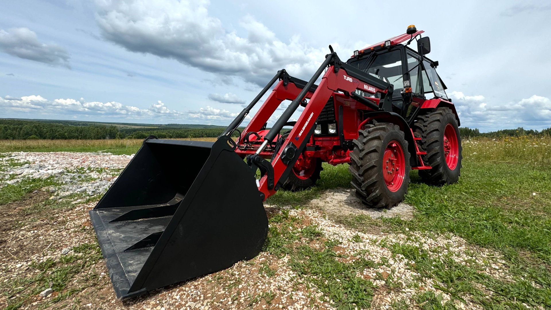 Везём трактор Беларус-82.1 с сюрпризом фермеру из Канады Аренду и его семье смотреть онлайн