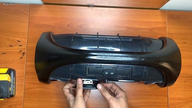 I BROKE MY JBL BOOMBOX AGAIN.... смотреть онлайн