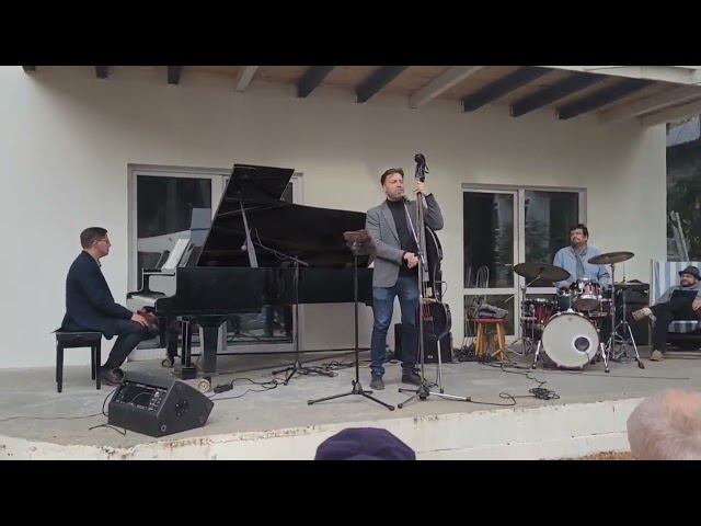 Cigar-Hall смотреть онлайн