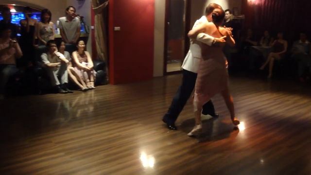 Sebastian Misse & Andrea Reyero (2) grand milonga 2011 смотреть онлайн