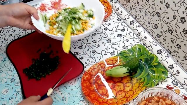 Салат из кукурузы и фасоли .Легко и просто . смотреть онлайн