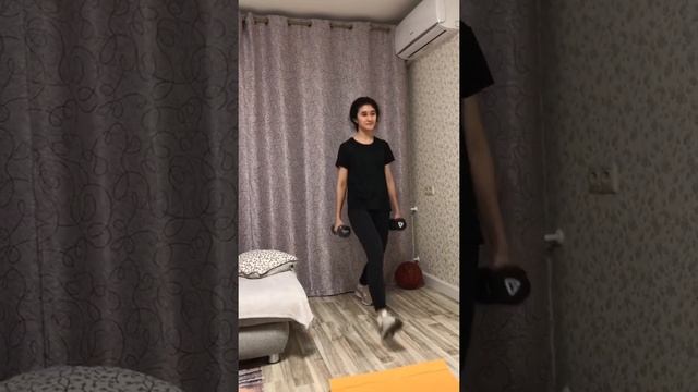 Онлайн-занятие (упражнения на ноги) от баскетболистов! смотреть онлайн