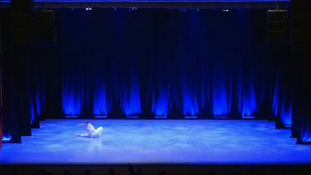 Соло «Мурашки по коже» исполняет Дана Попович шоу-балет ALEXANDER смотреть онлайн