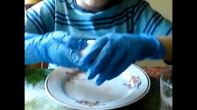 Как сделать попрыгунчик из яйца.Резиновое яйцо!Вот это да!Опыты для детей смотреть онлайн