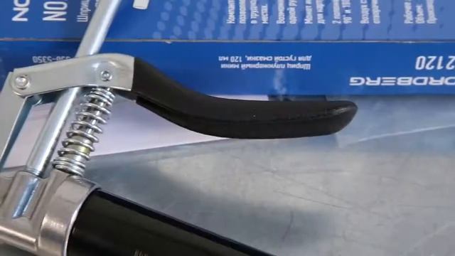 Шприц для густой смазки 120 мл NORDBERG NO2120 смотреть онлайн