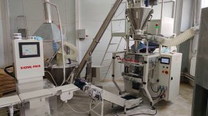 Упаковка пылящих продуктов в пакет