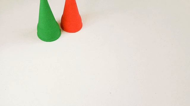 Кинетический песок. Миньон в гостях. Для детей и малышей смотреть онлайн