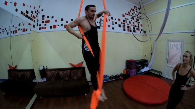 Проект "Pole dance в массы" Юлии Денисовой и Алексея Русакова смотреть онлайн