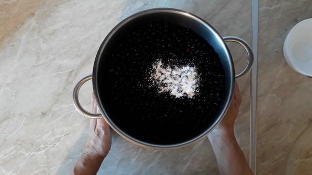 СИРОП ИЗ ЧЕРНОПЛОДНОЙ РЯБИНЫ (АРОНИИ) С ВИШНЕВЫМИ ЛИСТЬЯМИ. смотреть онлайн