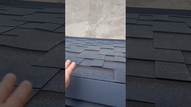 Навес у входа в подвал