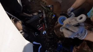 замена задних амортизатора Peugeot 308