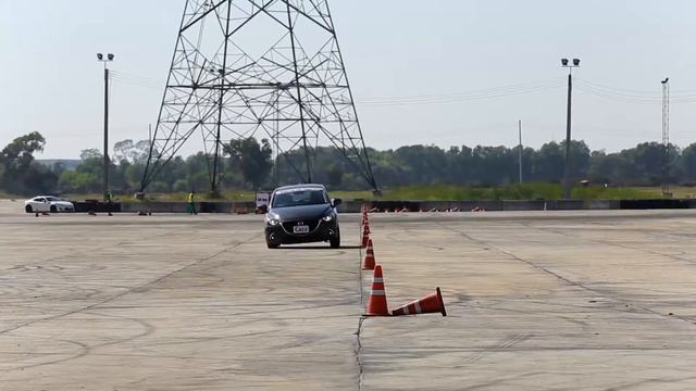 BEST HATCHBACK DIESEL UNDER 1,600 c.c. - MAZDA2 SKYACTIV-D смотреть онлайн