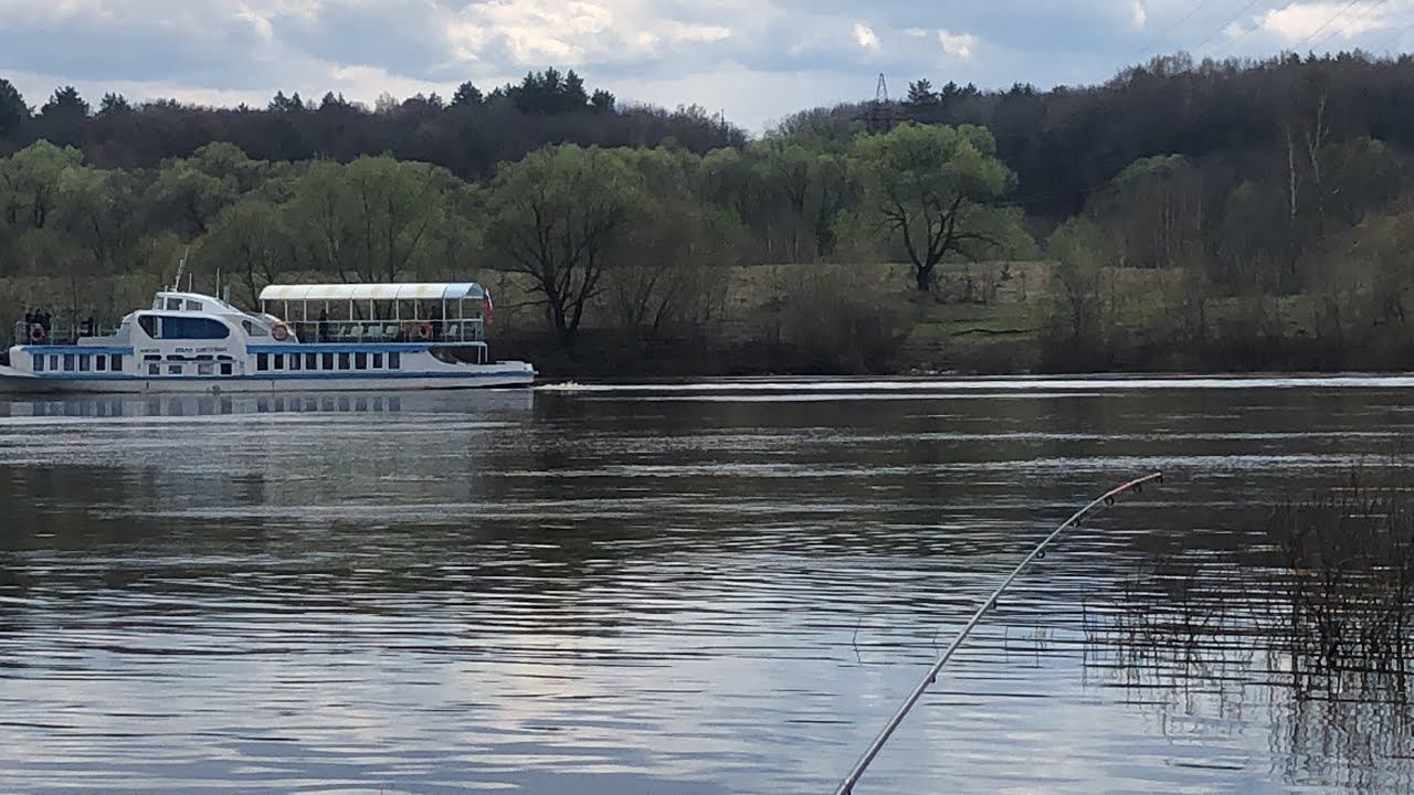 РЫБАЛКА на ОКЕ / ПЕРВАЯ РЫБАЛКА после РАЗЛИВА / Вода уходит БЫСТРО / БУКСИРОВКА Моста смотреть онлайн