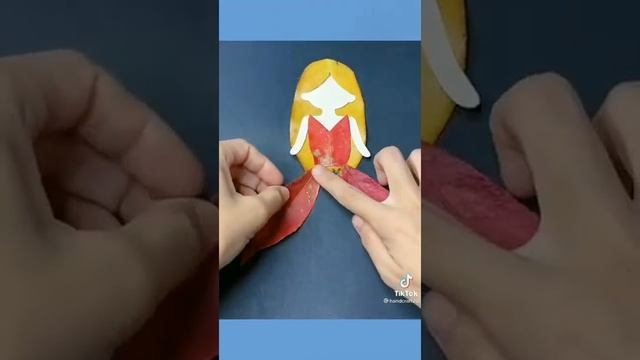 Сделайте себе✨ #поделкисвоимируками #своимируками #поделка #листья #красиво #просто #рекомендации смотреть онлайн