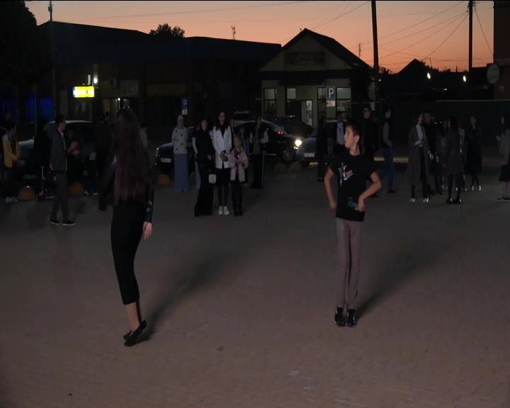 На площади РМЦНК состоялся "Адыгэ джэгу",организованный "Mezguash" совместно с РСМ смотреть онлайн