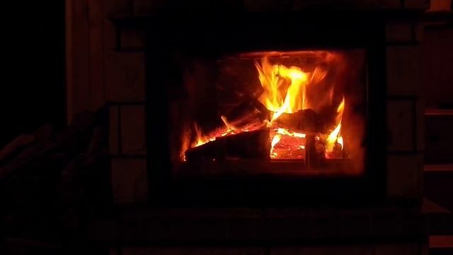 Crackling Fireplace with Cozy Fire Sounds смотреть онлайн