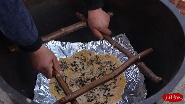 160买个猪头，食叔请亲家吃“熏猪头”，肉烂入味香气浓，吃香了 смотреть онлайн