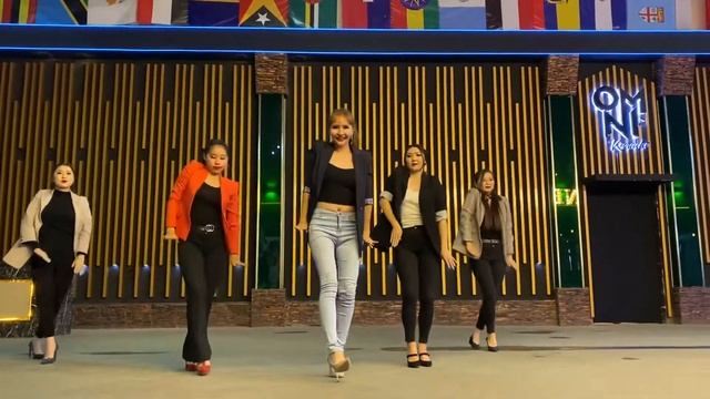 Toohuu negen gos | Ogtorguin biyelgee Misheel Walking Street смотреть онлайн