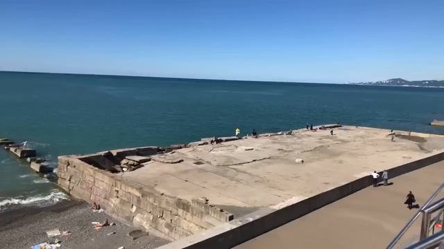 Сочи онлайн 2018. Пляж 🏖 ЖД Вокзала в Адлере⛰ смотреть онлайн