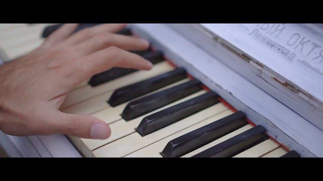 Robert Martirosian - Plagium смотреть онлайн