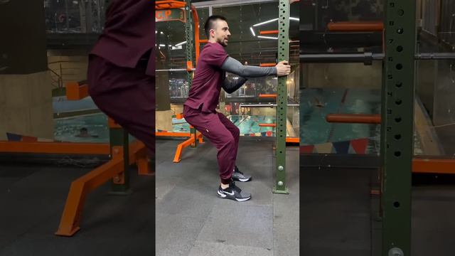 Болят колени? Делай это упражнение и всё будет ОК! #колено #больвколене #бицепсбедра #ягодицы смотреть онлайн
